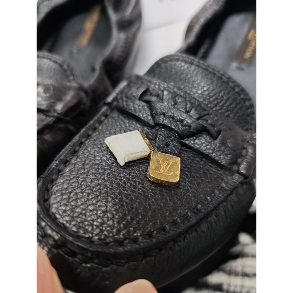Louis Vuitton Lemon Loafers in Black Leather - Picture 9 of 9
